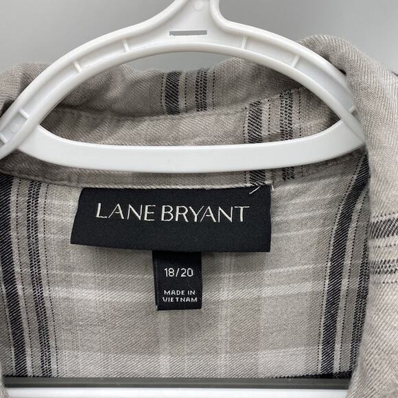 Lane Bryant gray plaid lace detail hi low button Down loose fit casual sz 18 - Picture 2 of 11